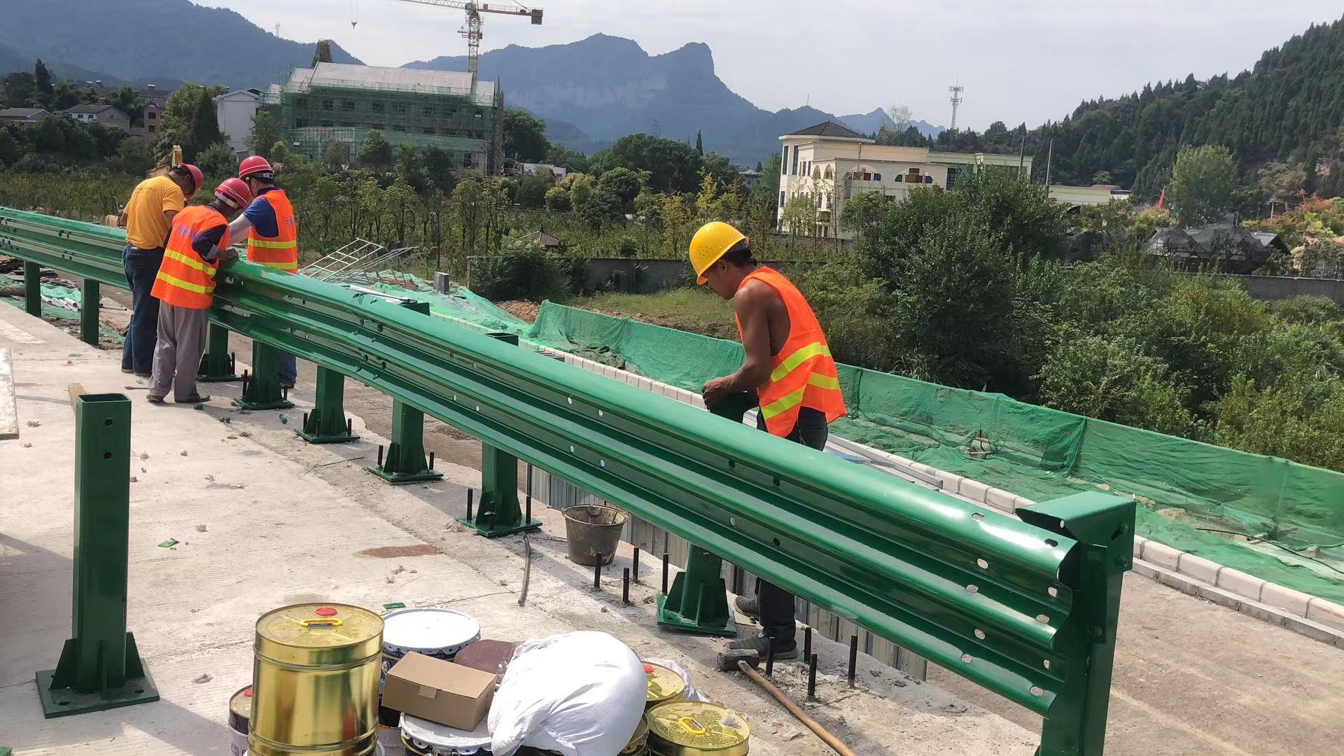 东阳市波形护栏板热镀锌波形护栏 - 推荐